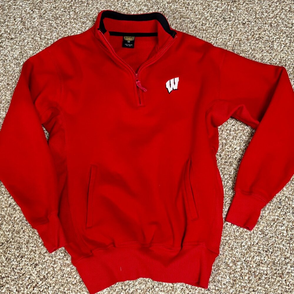 ~~WISCONSIN BADGERS BUCKY EMBROIDERED 1/4 ZIP HWT M PULLOVER   BEST WISCONSIN BA